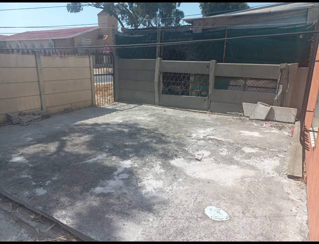 3 BEDROOM HOUSE FOR SALE IN ROCKLANDS
